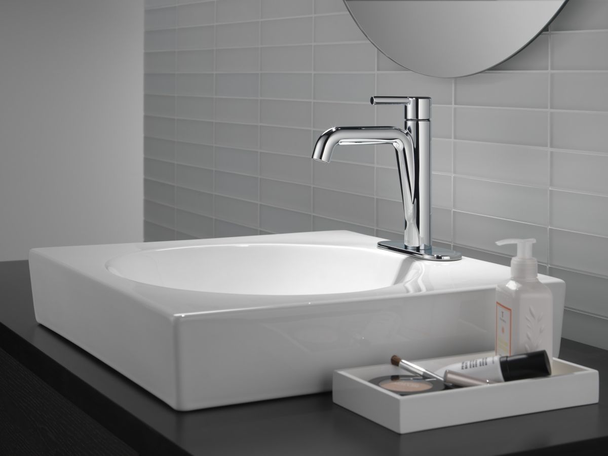 DELTA Nicoli Single Handle Bathroom Faucet — Chrome