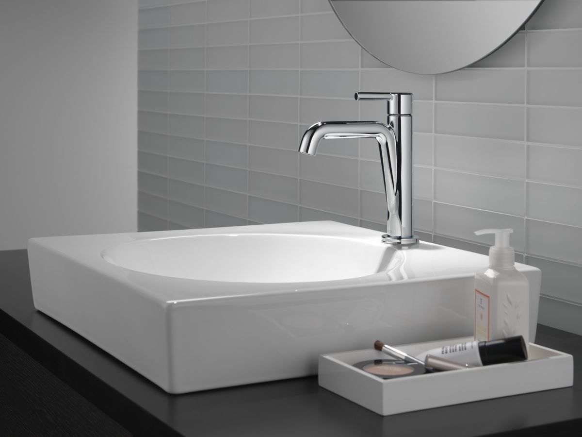 DELTA Nicoli Single Handle Bathroom Faucet — Chrome