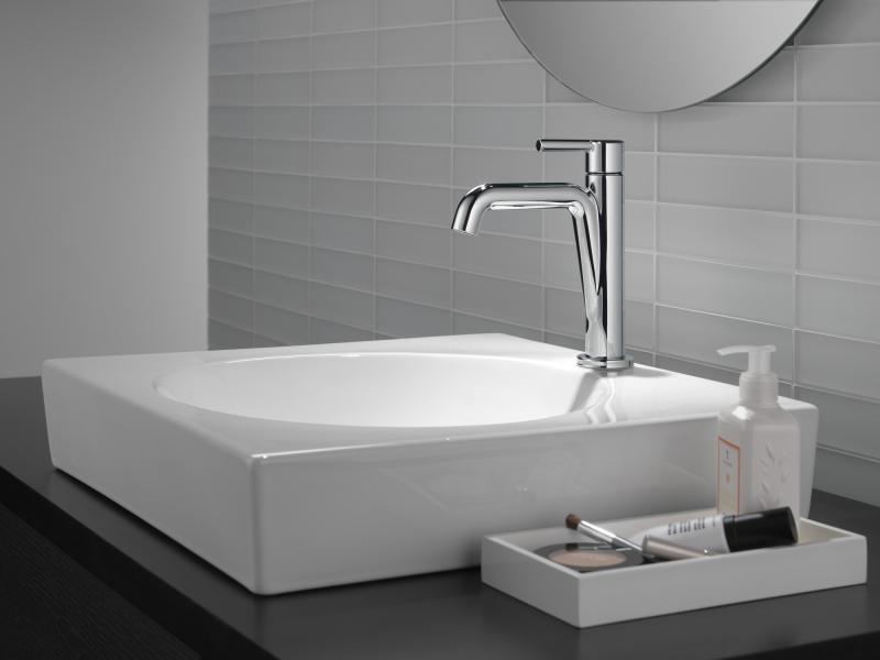 DELTA Nicoli Single Handle Bathroom Faucet — Chrome