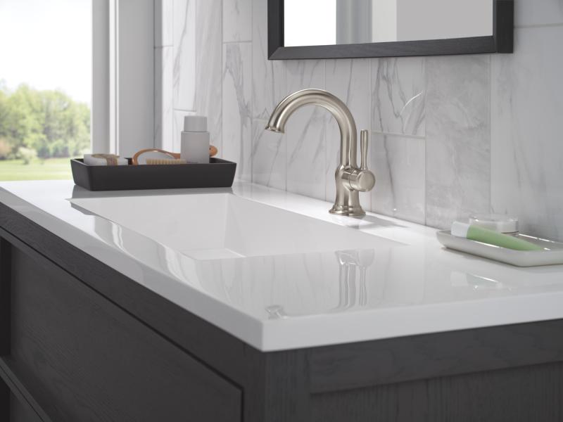 DELTA Roe Single Handle Bathroom Faucet — Stainless