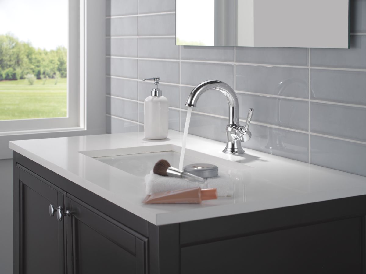 DELTA Roe Single Handle Bathroom Faucet — Chrome
