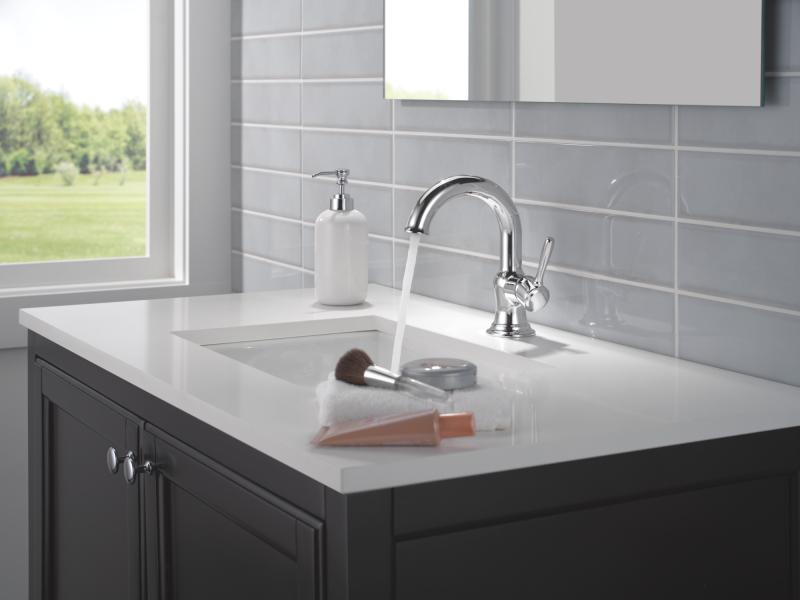 DELTA Roe Single Handle Bathroom Faucet — Chrome