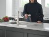 DELTA Daneri Single Handle Pull-Out Kitchen Faucet — Stainless