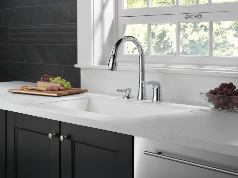 DELTA Kate Single Handle Pull-Down Kitchen Faucet with Soap Dispenser — Chrome