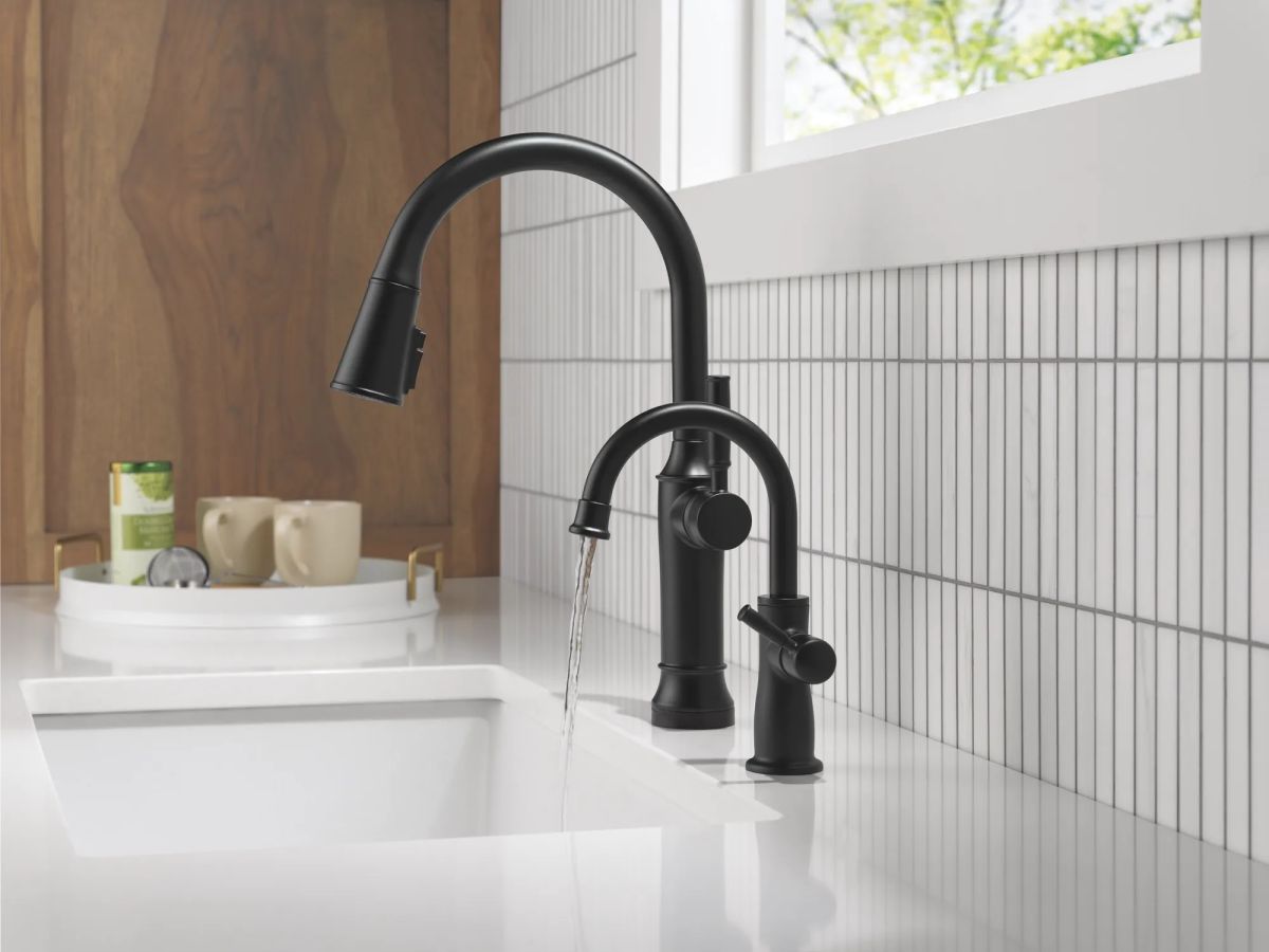 DELTA Other Traditional Beverage Faucet — Matte Black