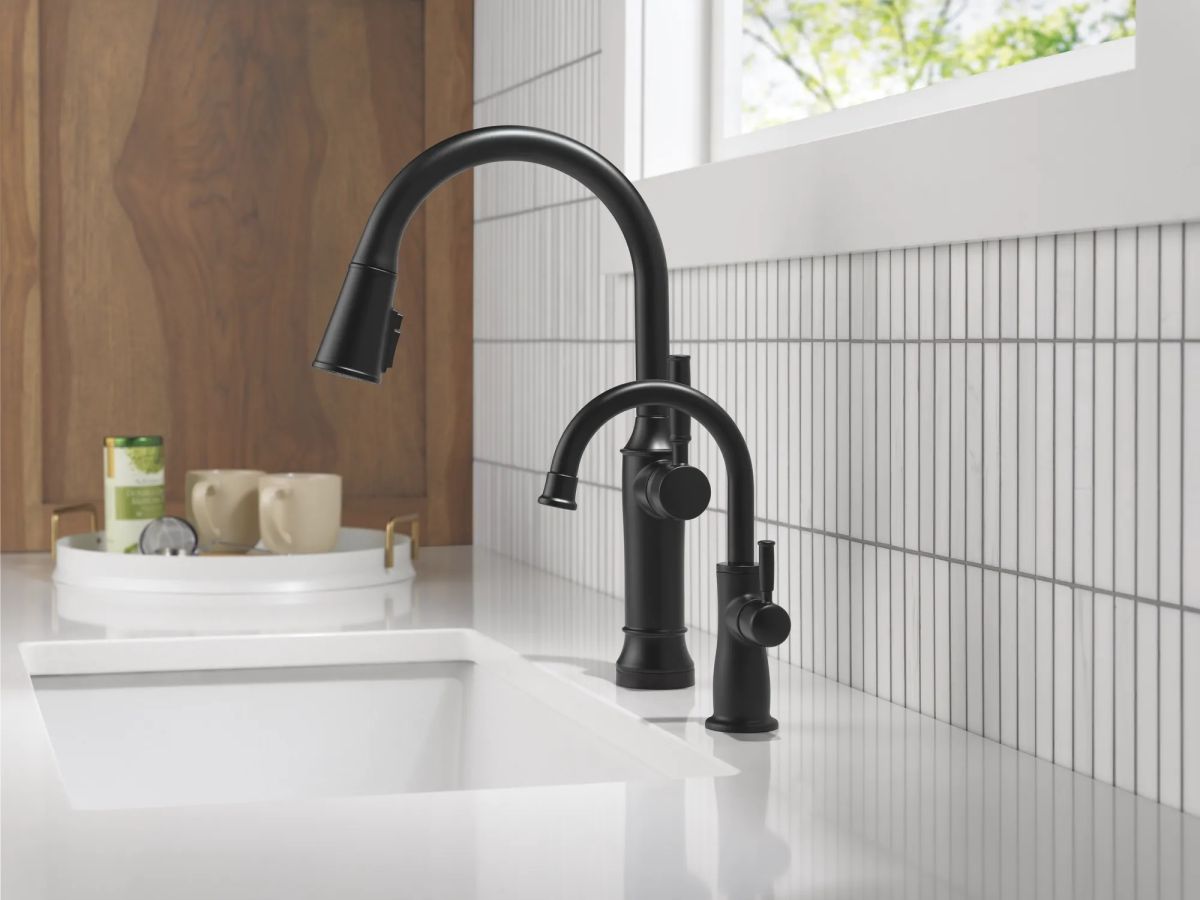 DELTA Other Traditional Beverage Faucet — Matte Black