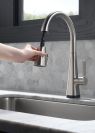 DELTA Lenta Single-Handle Pull-Down Kitchen Faucet with Touch2O Technology — Spotshield Stainless
