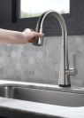 DELTA Lenta Single-Handle Pull-Down Kitchen Faucet with Touch2O Technology — Spotshield Stainless