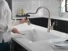 DELTA Lenta Single-Handle Pull-Down Kitchen Faucet — Spotshield Stainless