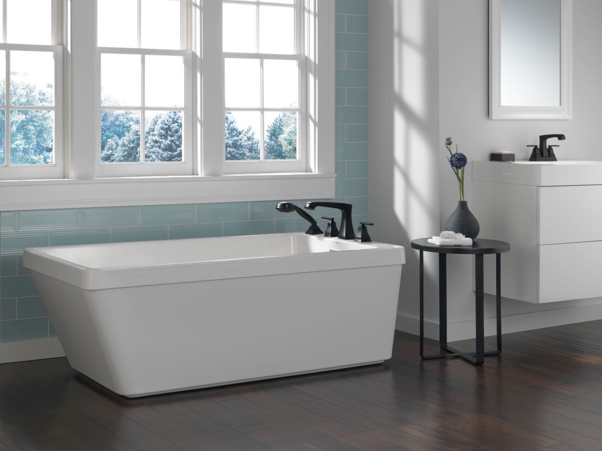 DELTA Ashlyn Roman Tub Trim with Hand Shower — Matte Black