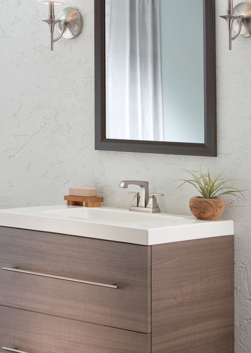 DELTA Ashlyn Two Handle Centerset Bathroom Faucet — Stainless