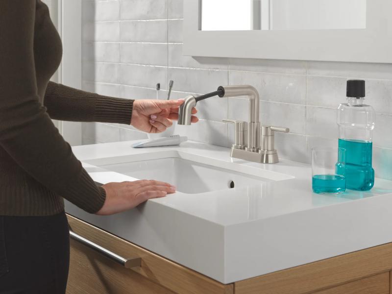 DELTA Nicoli Two Handle Centerset Pull-Down Bathroom Faucet — Stainless