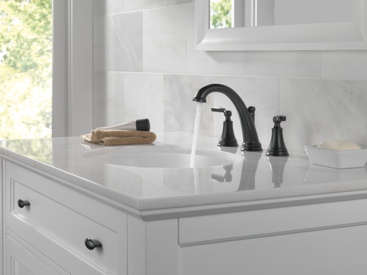 DELTA Woodhurst Two Handle Widespread Bathroom Faucet — Matte Black