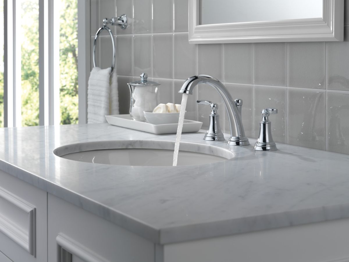 DELTA Woodhurst Two Handle Widespread Bathroom Faucet — Chrome