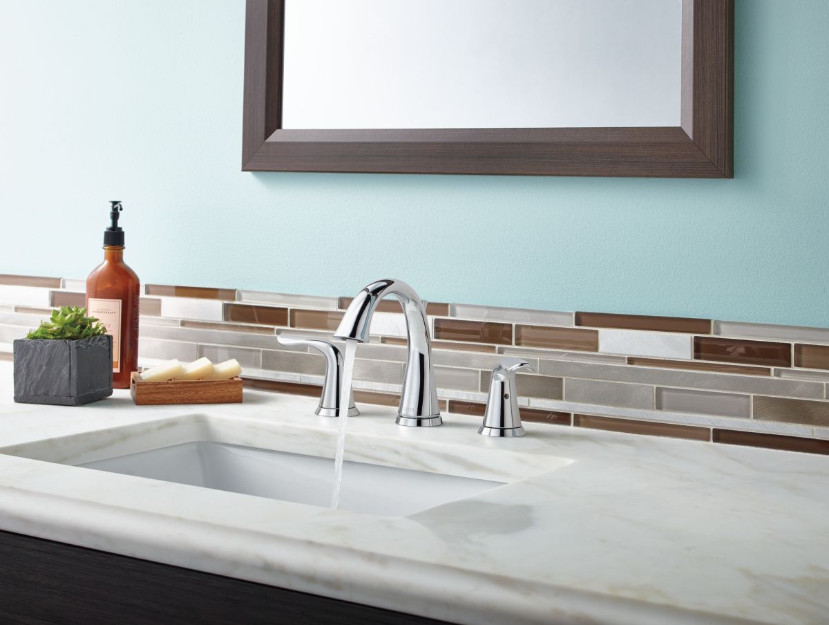 DELTA Lahara Two Handle Widespread Bathroom Faucet — Chrome