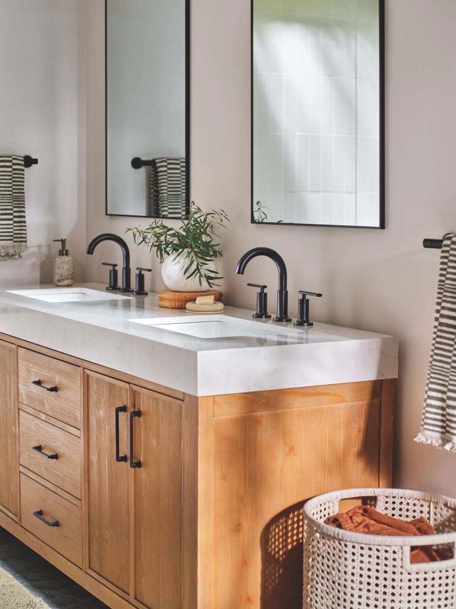 DELTA Altado Two Handle Widespread Bathroom Faucet — Matte Black