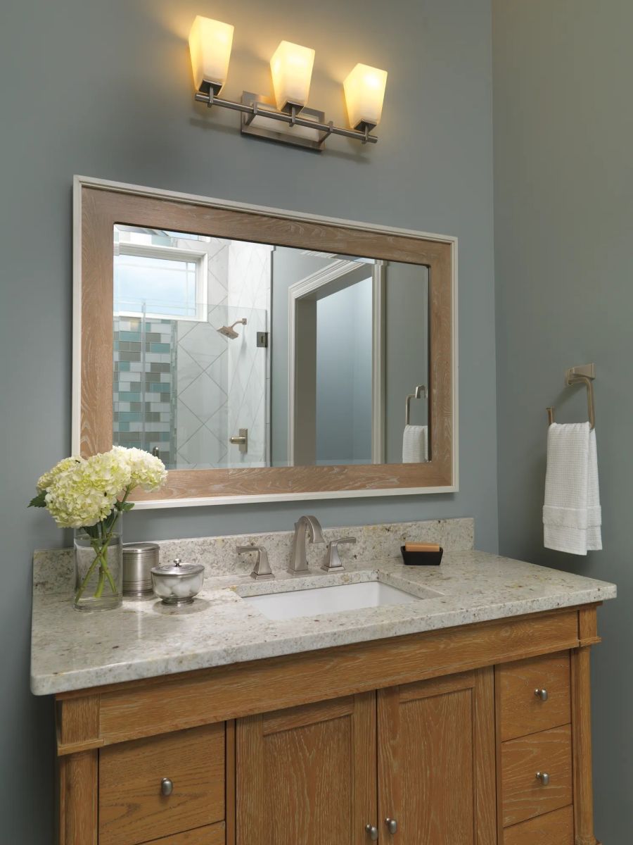 DELTA Dryden Towel Ring — Stainless