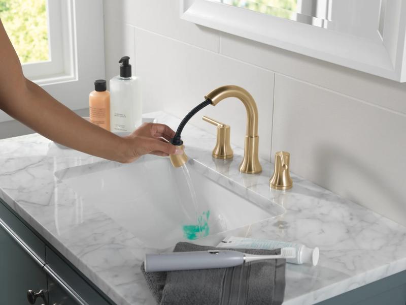 DELTA Trinsic Two Handle Widespread Pull Down Bathroom Faucet — Champagne Bronze