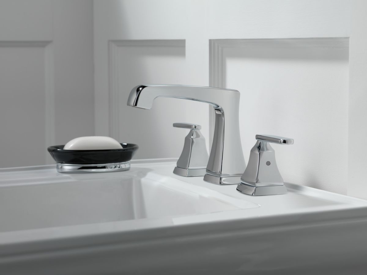 DELTA Ashlyn Two Handle Widespread Bathroom Faucet with EZ Anchor — Chrome