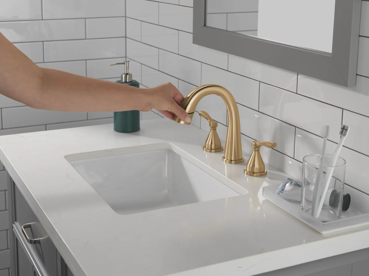 DELTA Stryke Two Handle Widespread Pull Down Bathroom Faucet — Lumicoat® Champagne Bronze