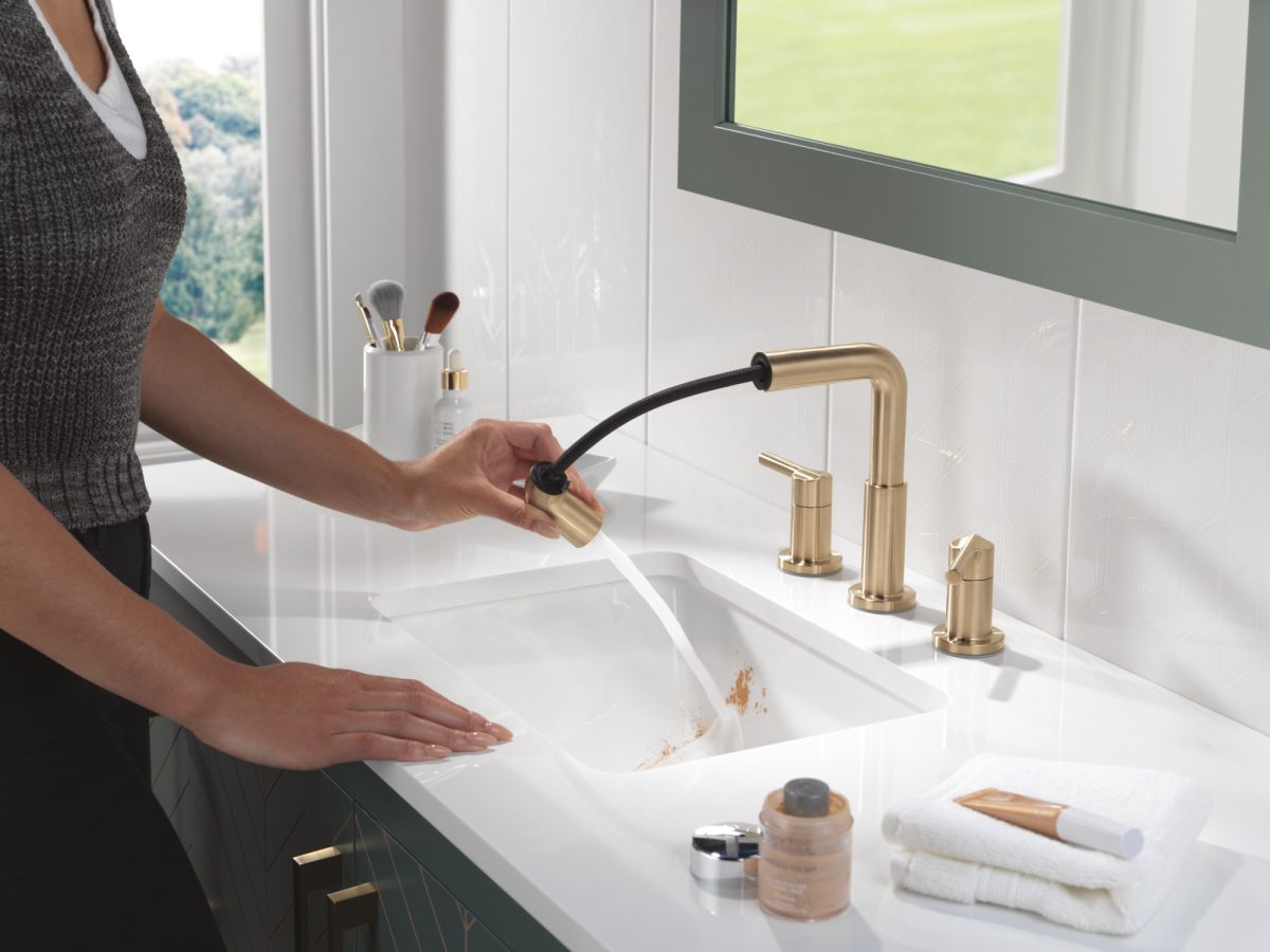 DELTA Nicoli Two Handle Widespread Pull-Down Bathroom Faucet — Champagne Bronze