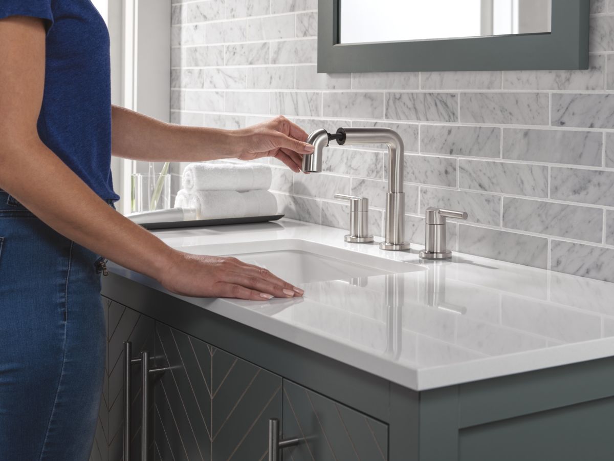 DELTA Nicoli Two Handle Widespread Pull-Down Bathroom Faucet — Stainless