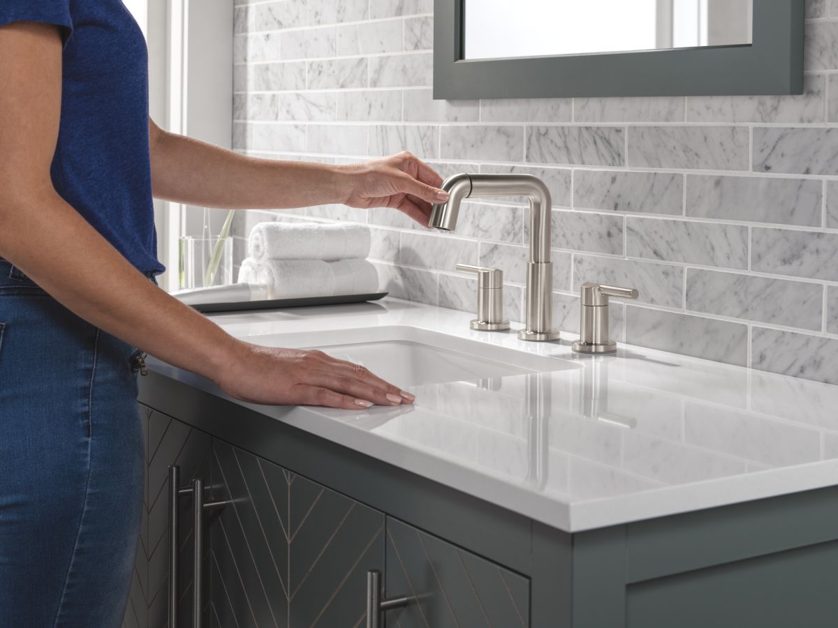 DELTA Nicoli Two Handle Widespread Pull-Down Bathroom Faucet — Stainless