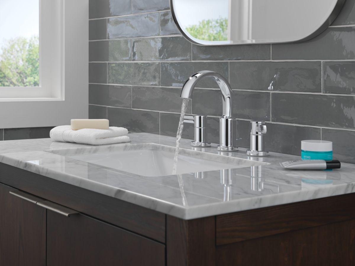 DELTA Albion  Two Handle Widespread Bathroom Faucet — Chrome