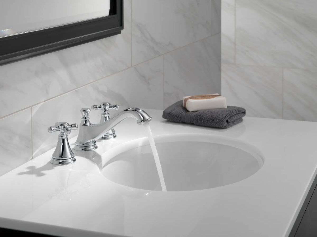 DELTA Cassidy Metal Cross Handle Set - Deck Mount Bathroom & Bidet — Chrome