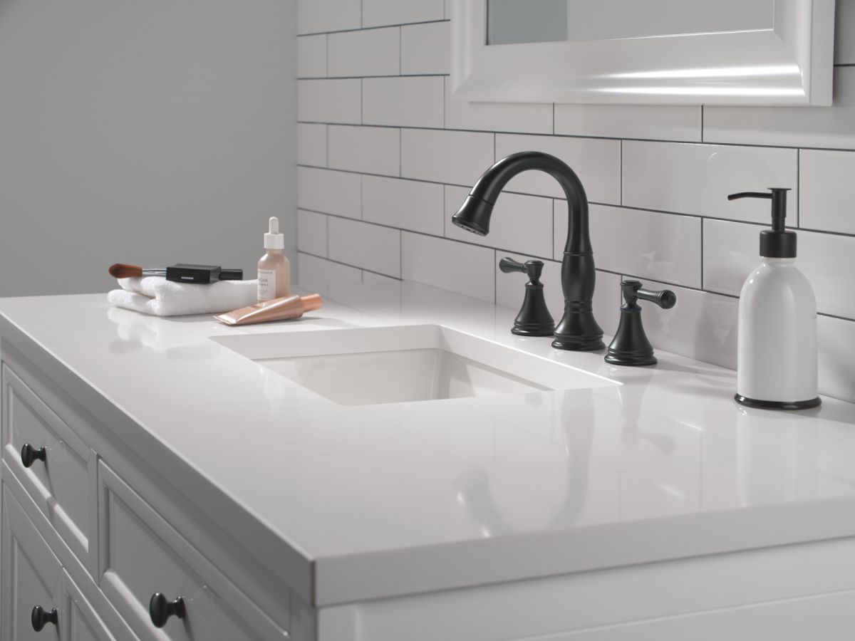 DELTA Cassidy Two Handle Widespread Pull Down Bathroom — Matte Black