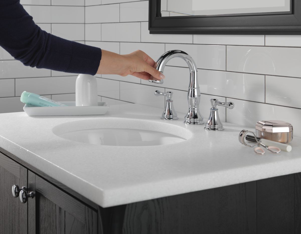 DELTA Cassidy Two Handle Widespread Pull-Down Bathroom Faucet — Chrome