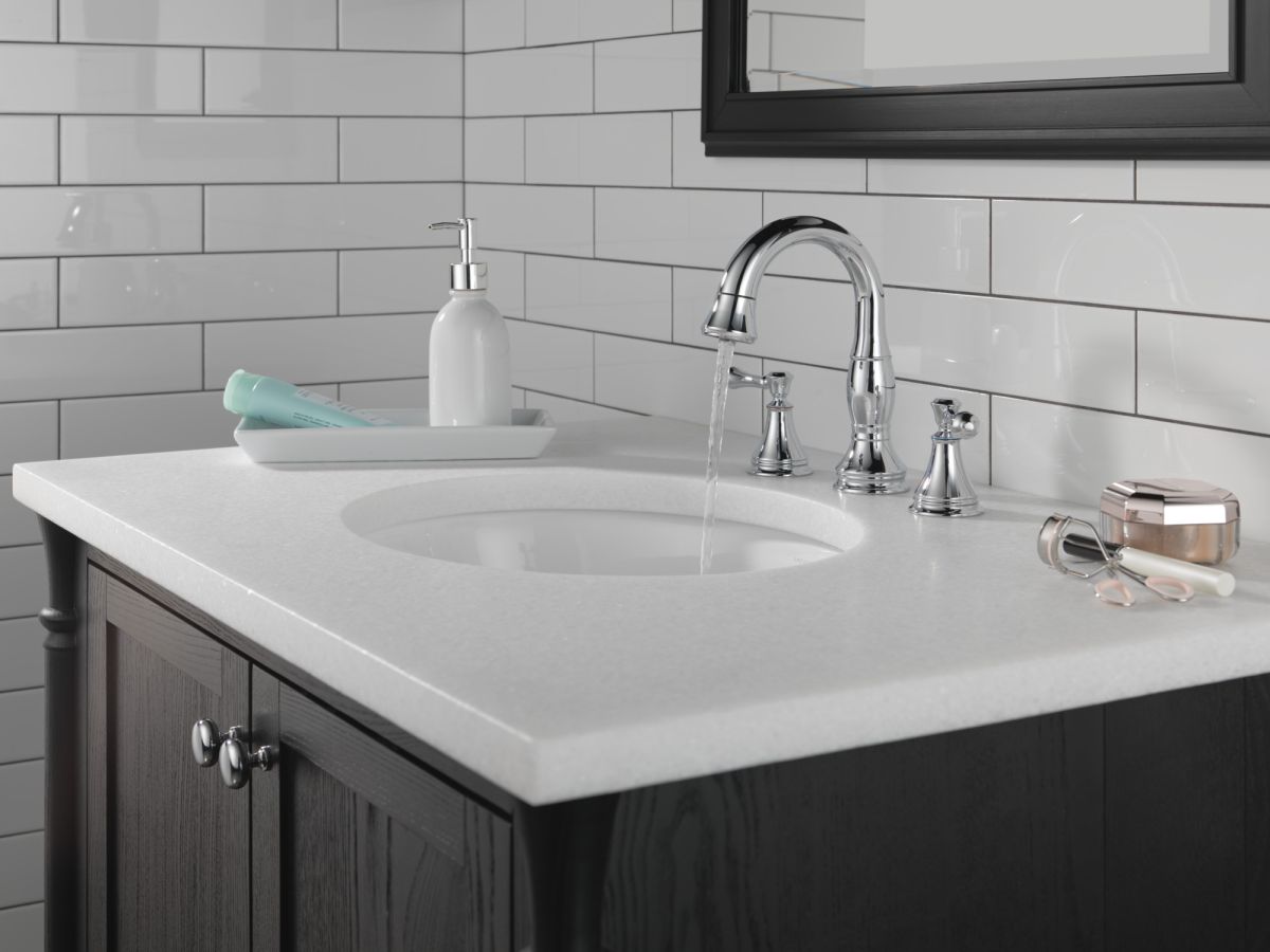 DELTA Cassidy Two Handle Widespread Pull-Down Bathroom Faucet — Chrome