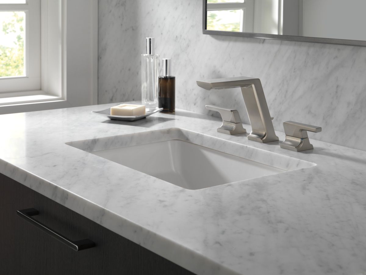 DELTA Pivotal Two Handle Widespread Bathroom Faucet — Lumicoat® Stainless