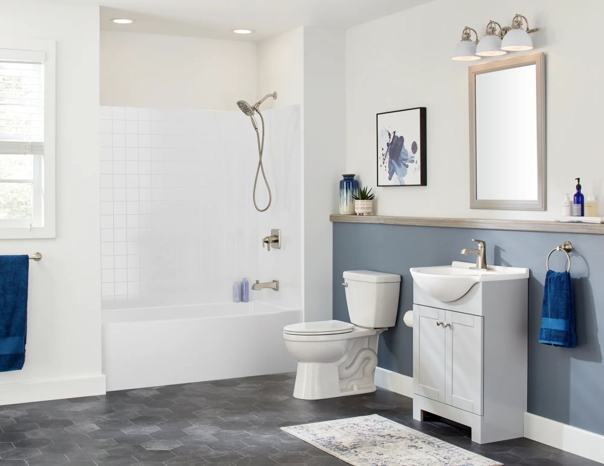 DELTA Ashlyn Single Handle Bathroom Faucet — Stainless