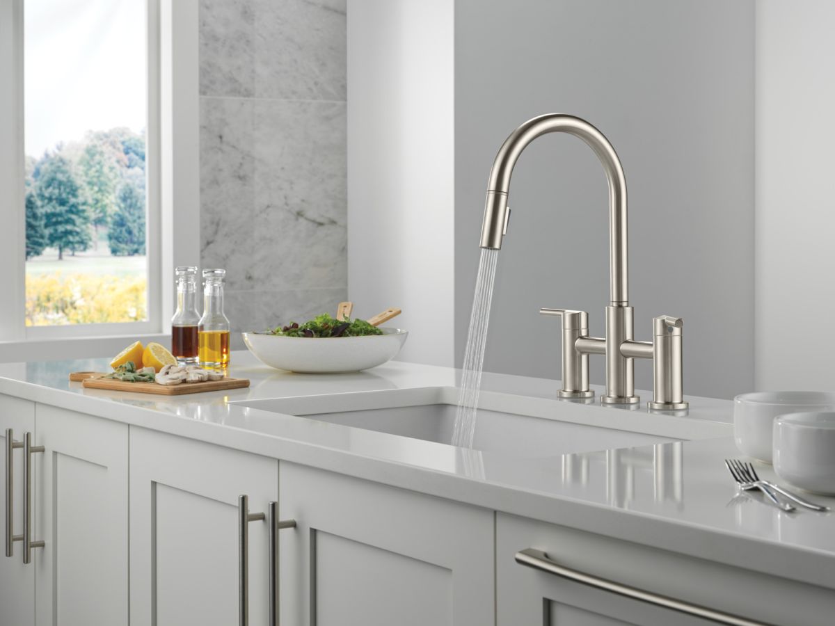 DELTA Nicoli Two Handle Pull-Down Bridge Kitchen Faucet — Stainless