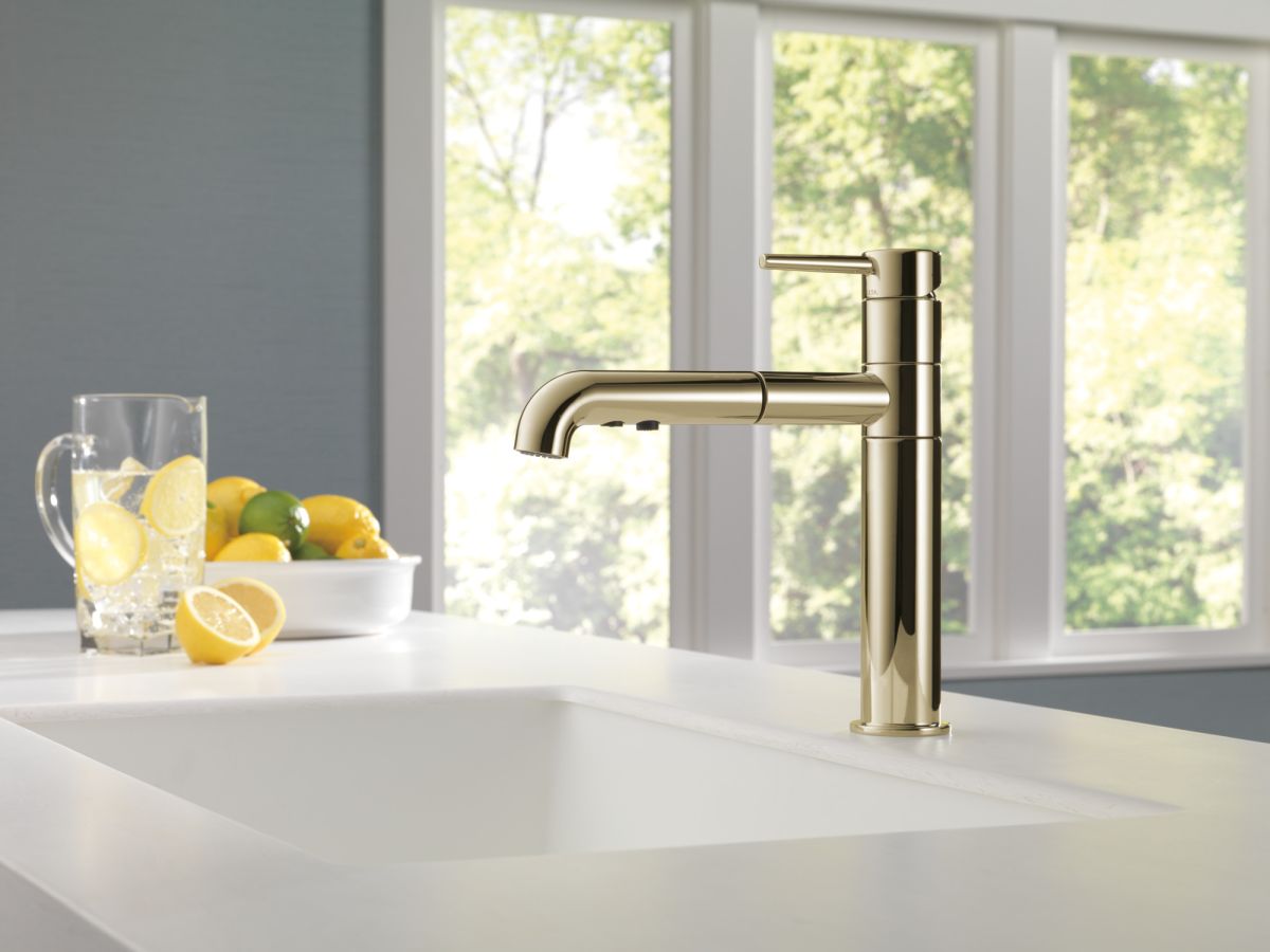 DELTA Trinsic Single Handle Pull-Out Kitchen Faucet — Polished Nickel