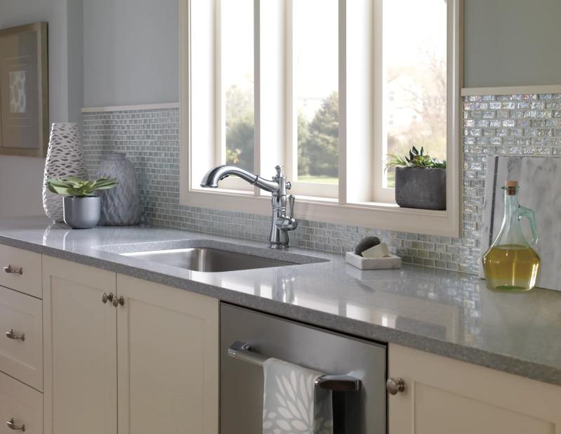 DELTA Cassidy Single Handle Pull-Out Kitchen Faucet — Arctic Stainless