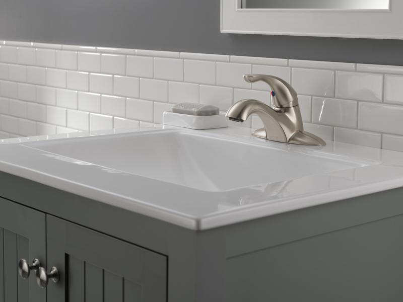 DELTA Classic Single Handle Centerset Bathroom Faucet — Stainless