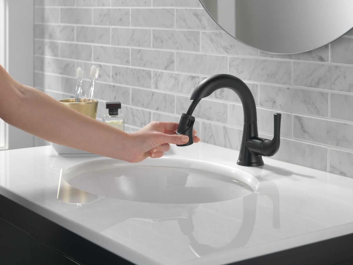 DELTA Kayra Single Handle Pull-Down Bathroom Faucet — Matte Black