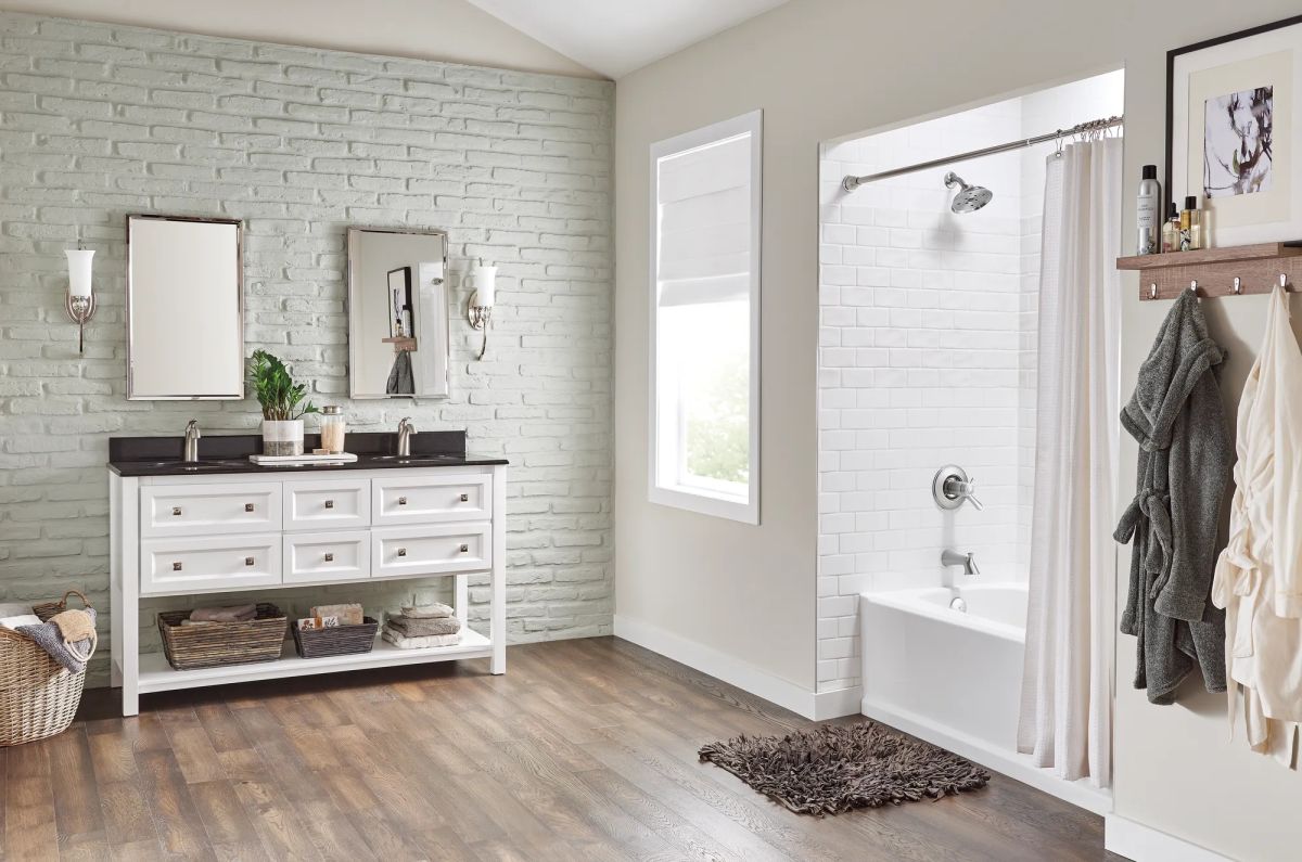 DELTA Lahara Single Handle Bathroom Faucet — Stainless