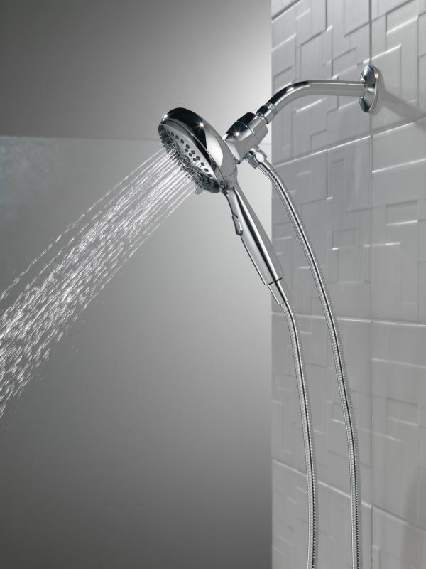 DELTA Universal Showering Components 7-Setting SureDock Magnetic Hand Shower — Chrome