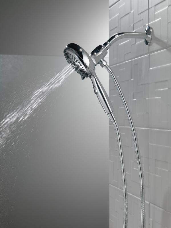 DELTA Universal Showering Components 7-Setting SureDock Magnetic Hand Shower — Chrome