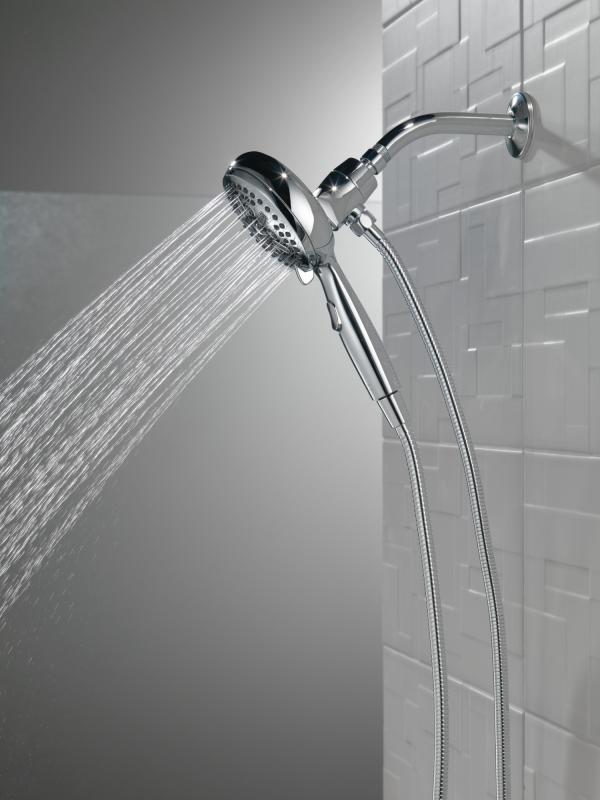DELTA Universal Showering Components 7-Setting SureDock Magnetic Hand Shower — Chrome
