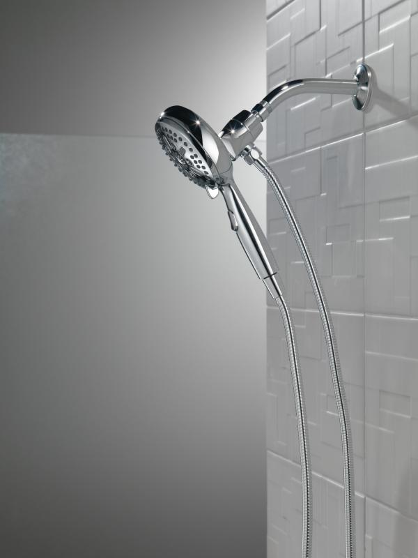 DELTA Universal Showering Components 7-Setting SureDock Magnetic Hand Shower — Chrome