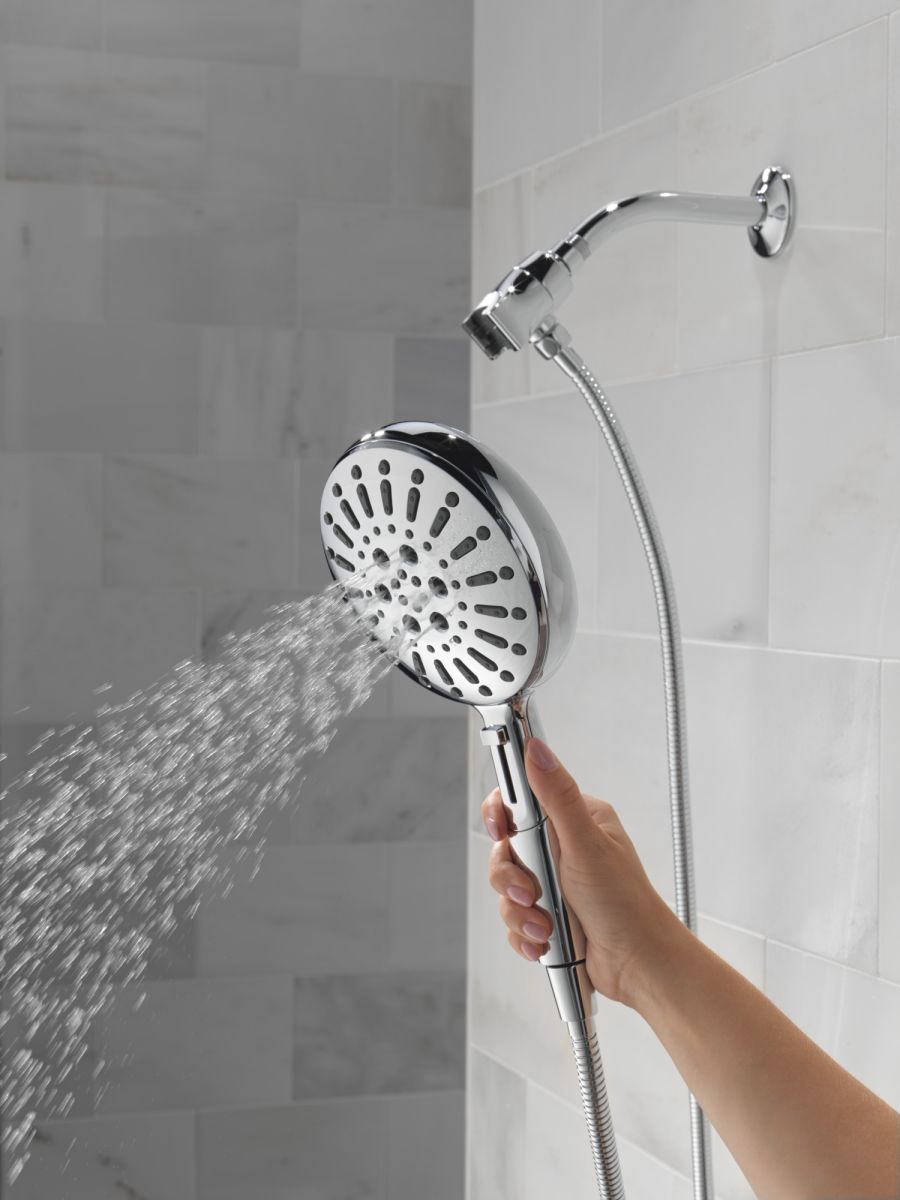 DELTA Universal Showering Components 7-Setting SureDock Magnetic Hand Shower — Lumicoat® Chrome