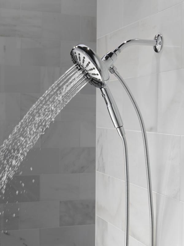 DELTA Universal Showering Components 7-Setting SureDock Magnetic Hand Shower — Lumicoat® Chrome