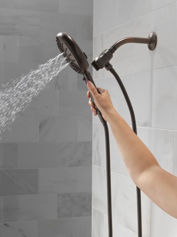 DELTA Universal Showering Components 7-Setting SureDock Magnetic Hand Shower — Venetian Bronze