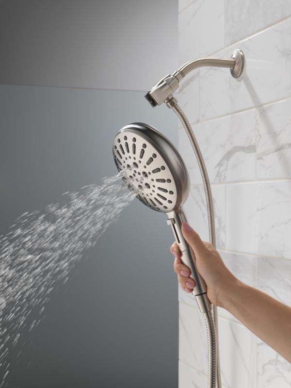 DELTA Universal Showering Components 7-Setting SureDock Magnetic Hand Shower — Lumicoat® Stainless