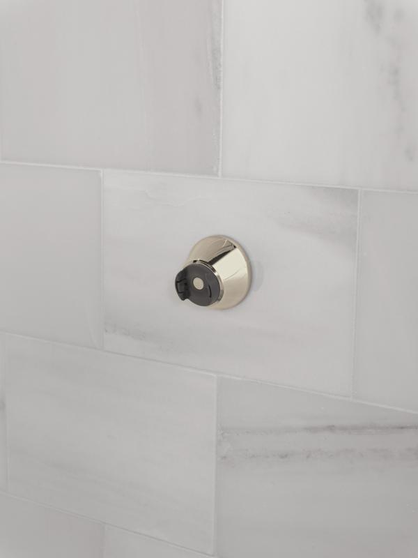 DELTA Universal Showering Components SureDock Magnetic Docking Mount — Lumicoat® Polished Nickel