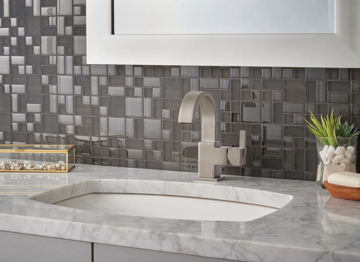 DELTA Vero Single Handle Bathroom Faucet — Stainless